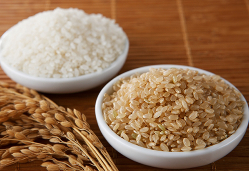 Gạo lứt và gạo trắng